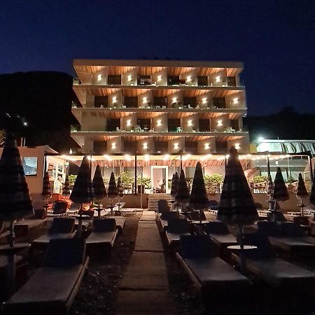 Hotel Aross Kanine Exteriér fotografie